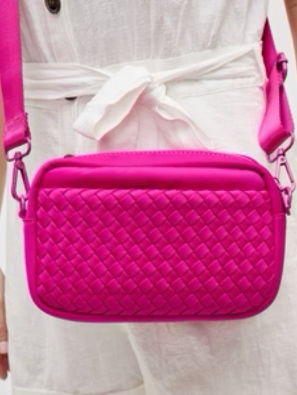 NWT Sol and Selene Fuchsia Neoprene Woven Crossbody Bag - Picture 4 of 9